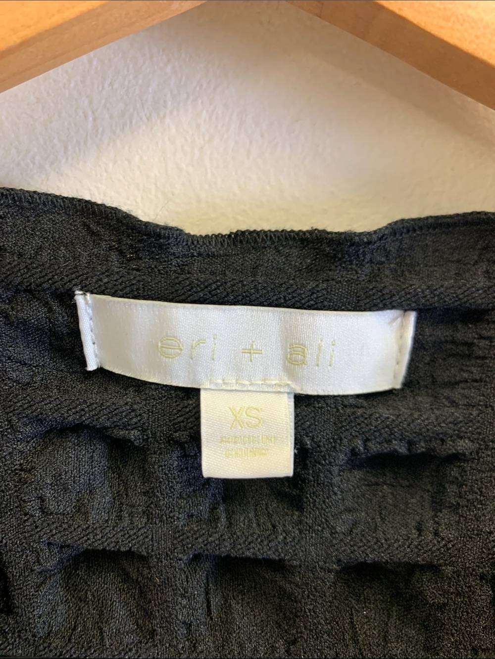 Eri + Ali Textured Black Puff-Sleeve Short Sleeve Top - Picture 2 of 5